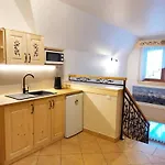 Krystyna I Andrzej Lukaszczyk Z Widokiem Na Gory Homestay Ciche Male